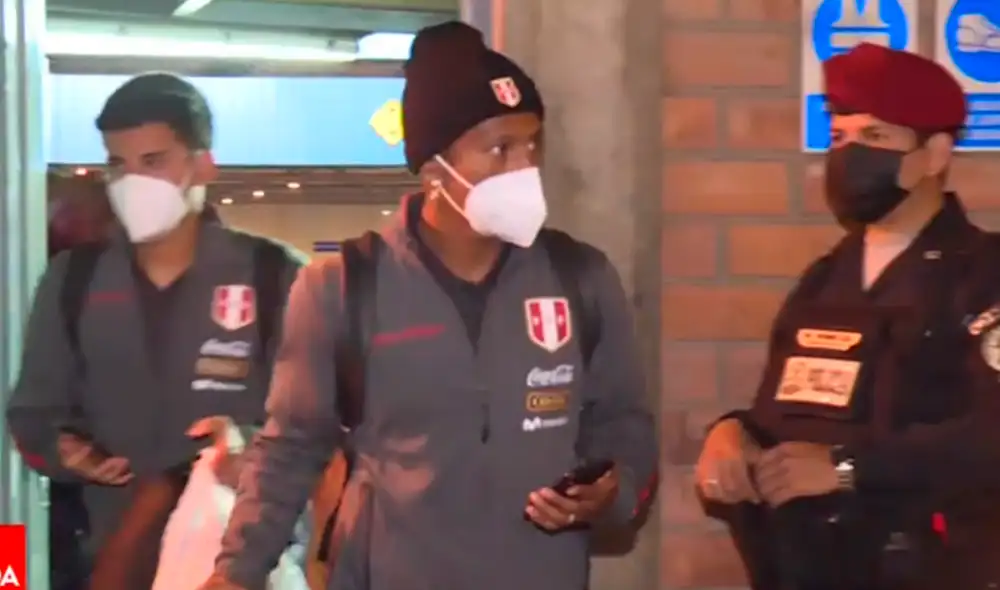 Delegación nacional llegó al bordear las 3.00 a.m. de este miércoles 17. Foto: captura América Noticias