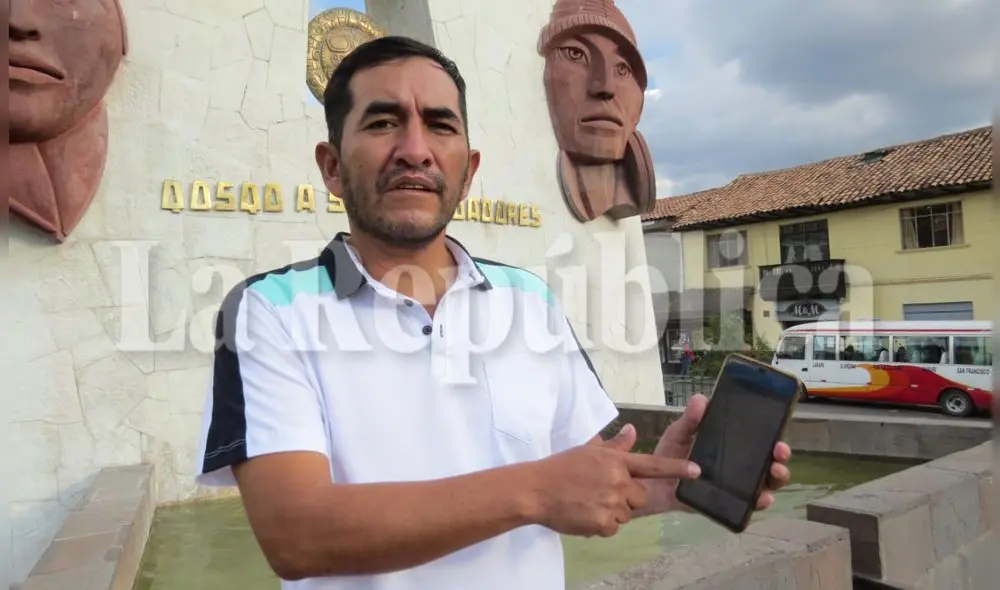 Docente se mostró indignado por filtración de examen. Foto: Luis Álvarez / La República Docente se mostró indignado por filtración de examen. Foto: Luis Álvarez / La República