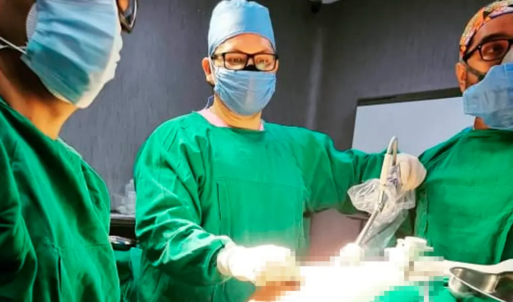 El doctor Augusto Lock considera que la manga gástrica ayuda a las personas que no hay tenido éxito con otros tratamientos a dar un paso importante para mejorar su calidad de vida. Foto: difusión. El doctor Augusto Lock considera que la manga gástrica ayuda a las personas que no hay tenido éxito con otros tratamientos a dar un paso importante para mejorar su calidad de vida. Foto: difusión.