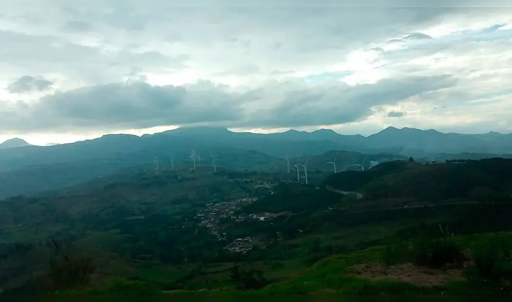 Parque eólico de Huambos fue construido por empresa española Grenergy. Foto: Yoyse Machuca Parque eólico de Huambos fue construido por empresa española Grenergy. Foto: Yoyse Machuca
