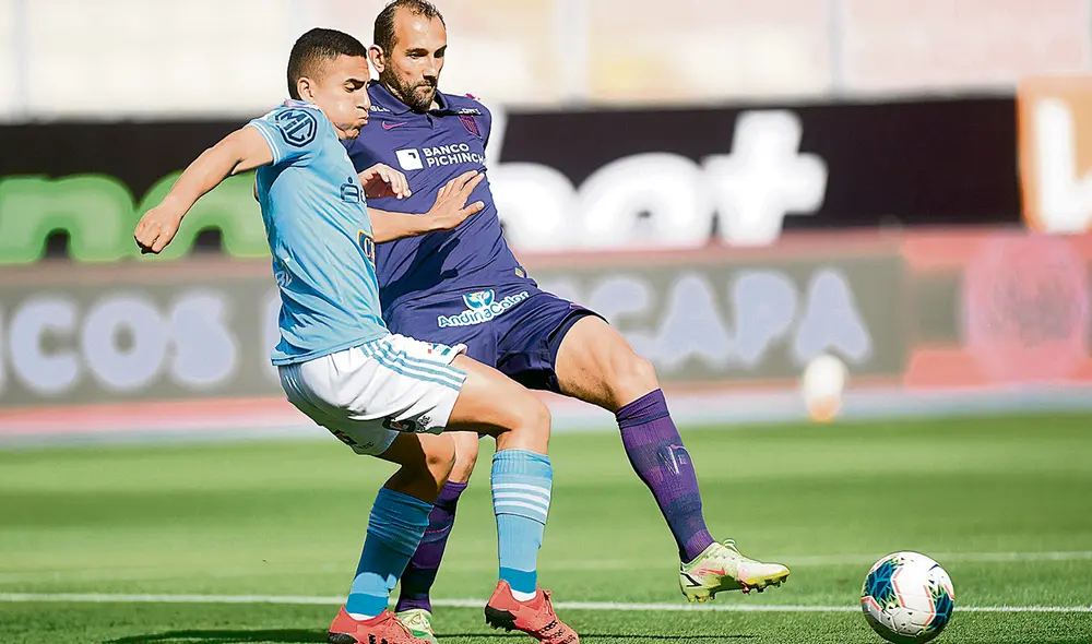 Luchado. Hernán Barcos sobre el primer cotejo que se llevará a cabo el domingo a las 3 p.m. en el Estadio Nacional. Foto: difusión