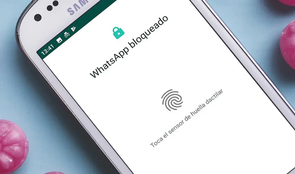 Para usar esta función de WhatsApp es necesario que tu celular tenga sensor de huellas digitales. Foto: Xataka