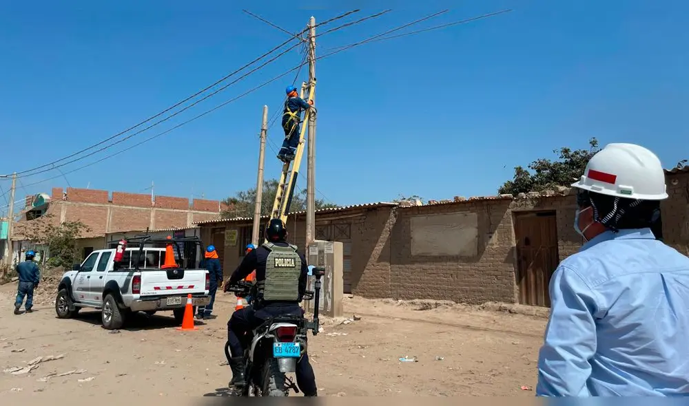 Personal de ENSA realizó operativo contra conexiones clandestinas en Chiclayo. Foto: ENSA.