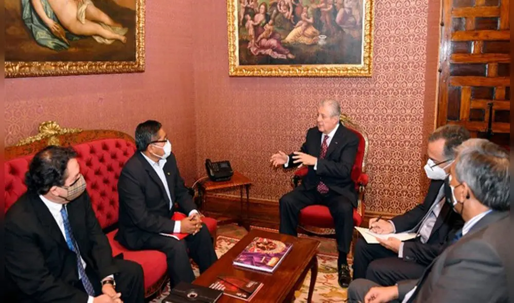 Canciller Maúrtua y gobernador de Tacna trataron posible apertura de frontera. Foto: Ministerio de Relaciones Exteriores Canciller Maúrtua y gobernador de Tacna trataron posible apertura de frontera. Foto: Ministerio de Relaciones Exteriores