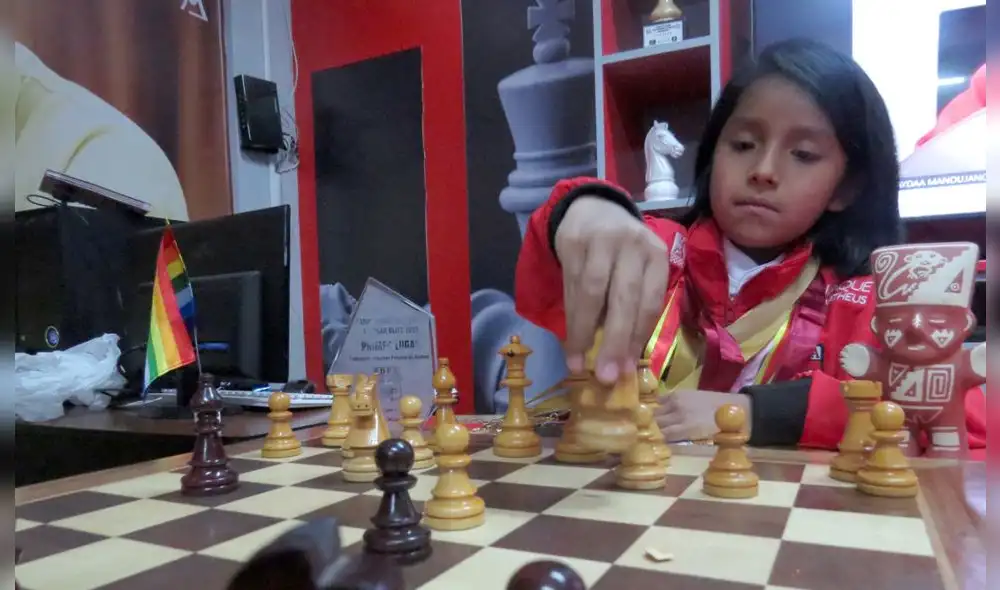 Adamaris Machaca practica para alcanzar su sueño de ser campeona mundial en ajedrez. Foto: La República