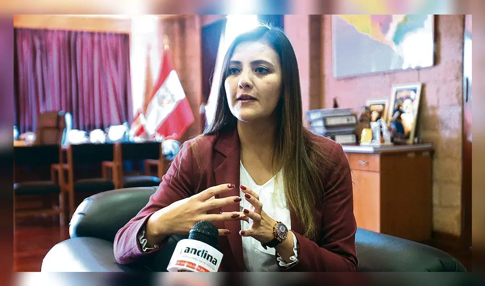 Crítica. Yamila Osorio lamenta que no hayan concluido hospitales. Crítica. Yamila Osorio lamenta que no hayan concluido hospitales.