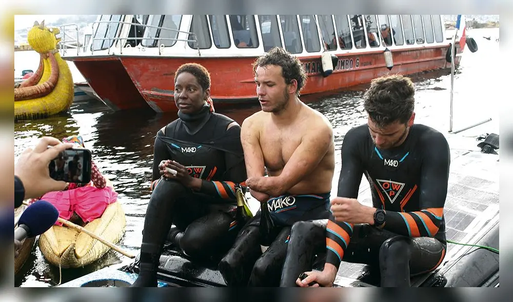 Reto cumplido en Puno. Nadadores llegaron ayer a la isla de Los Uros. Reto cumplido en Puno. Nadadores llegaron ayer a la isla de Los Uros.
