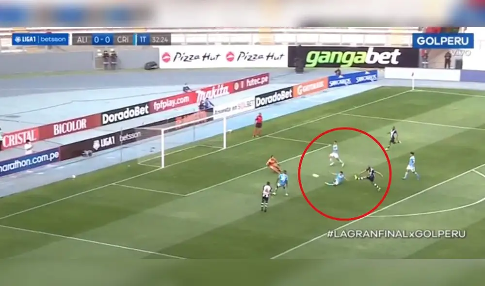 Hernán Barcos puso el 1-0 para Alianza Lima. Foto: captura de pantalla Movistar Play