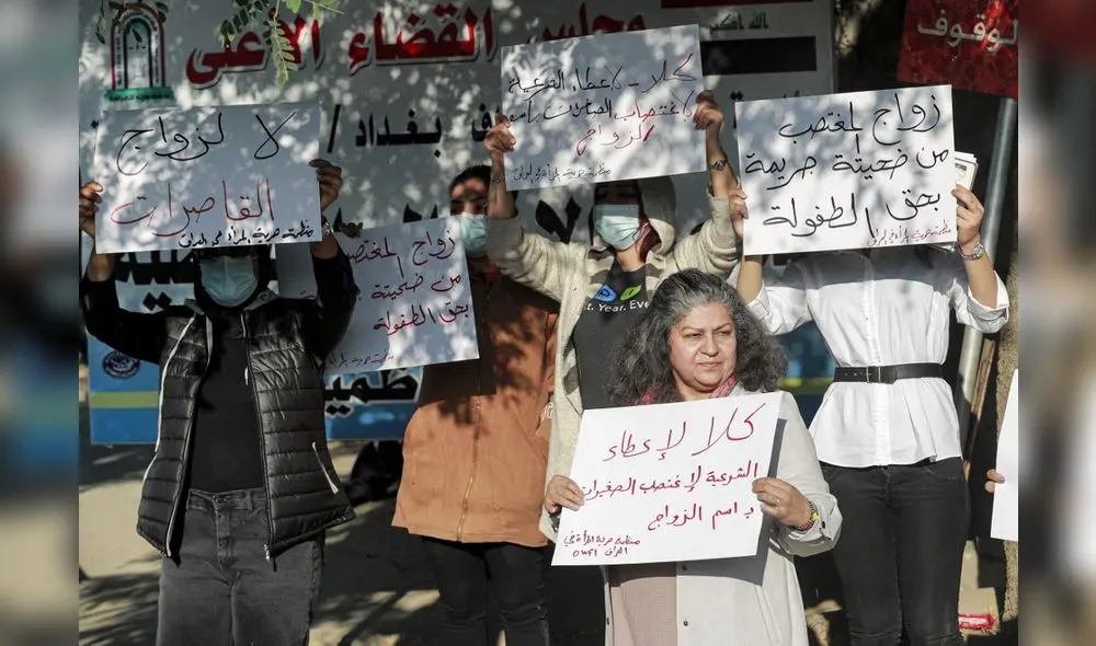“El clérigo fue y casó (a la niña) con su violador, él está aquí hoy para ratificar el contrato en la corte”, denunció la activista y feminista Yanar Muhammad. Foto: AFP