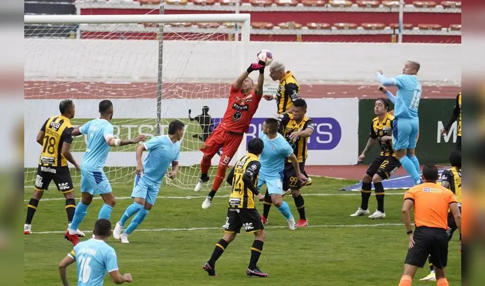 The Strongest ganó su tercer clásicos a Bolívar y es el líder del torneo. Foto: @LosTiemposBol