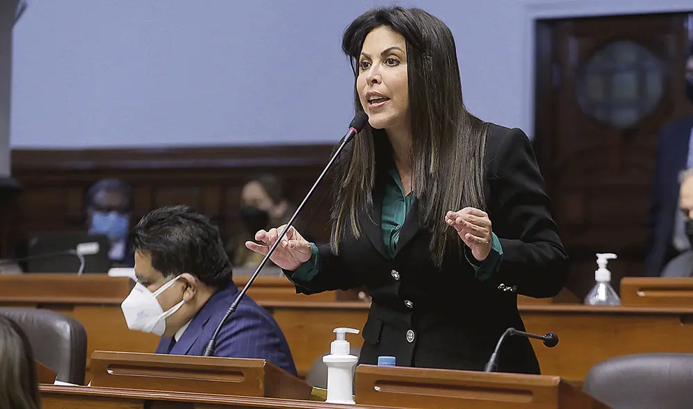 Cuestionada. Chirinos plantea vacancia sin sustento válido. Foto: difusión Cuestionada. Chirinos plantea vacancia sin sustento válido. Foto: difusión