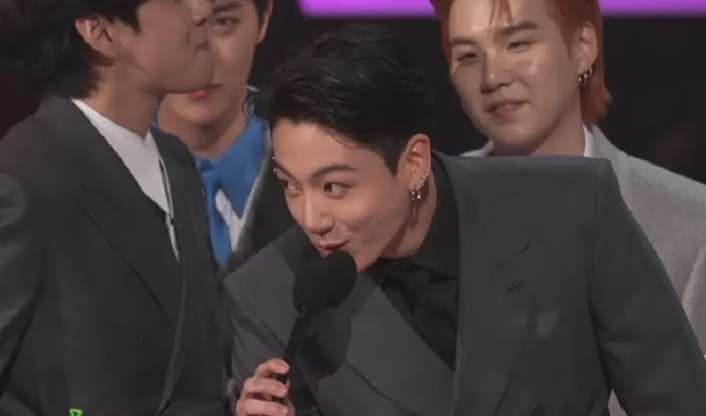 Jungkook de BTSy su discurso en los AMAs 2021. Foto: Captura / YouTube