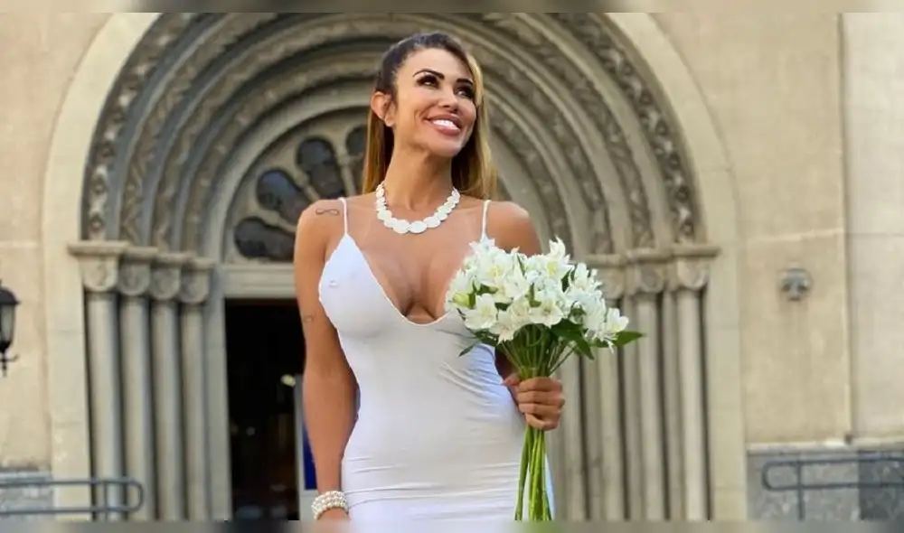 Cris sorprendió a sus seguidores a mediados de septiembre cuando anunció que se casaba con ella misma. Foto: Instagram/ Cris Galêra