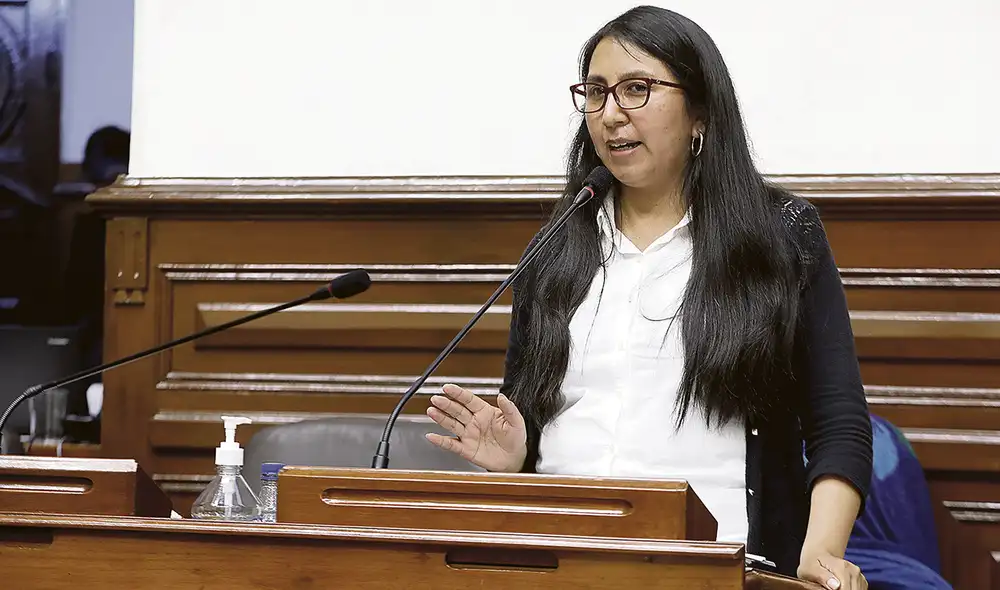 Alerta. Según Ruth Luque, hay 2 candidatos con investigaciones y a 8 les falta documentos. Foto: Congreso Alerta. Según Ruth Luque, hay 2 candidatos con investigaciones y a 8 les falta documentos. Foto: Congreso