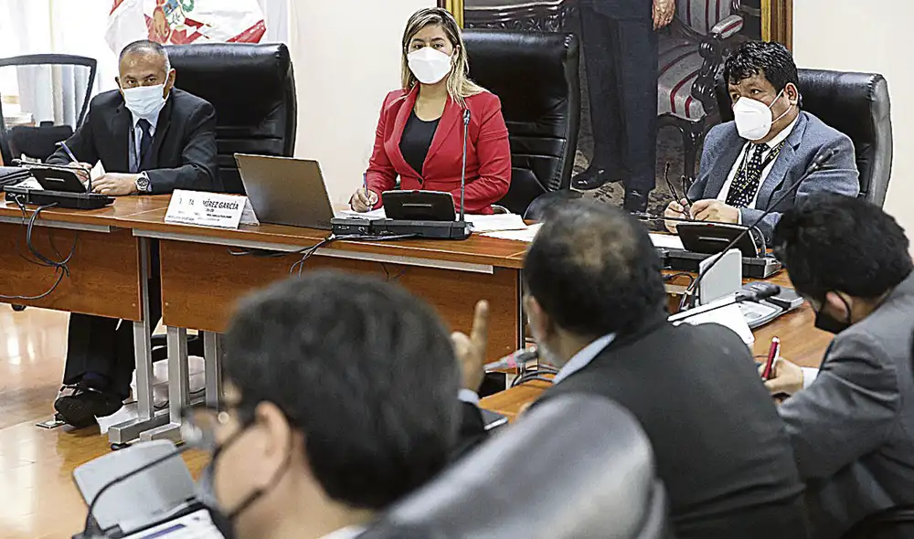 A sus anchas. Rectores que acudieron al Congreso expusieron sus puntos de vista y criticaron a la Sunedu, ante un grupo de congresistas que no rebatió nada. Foto: difusión