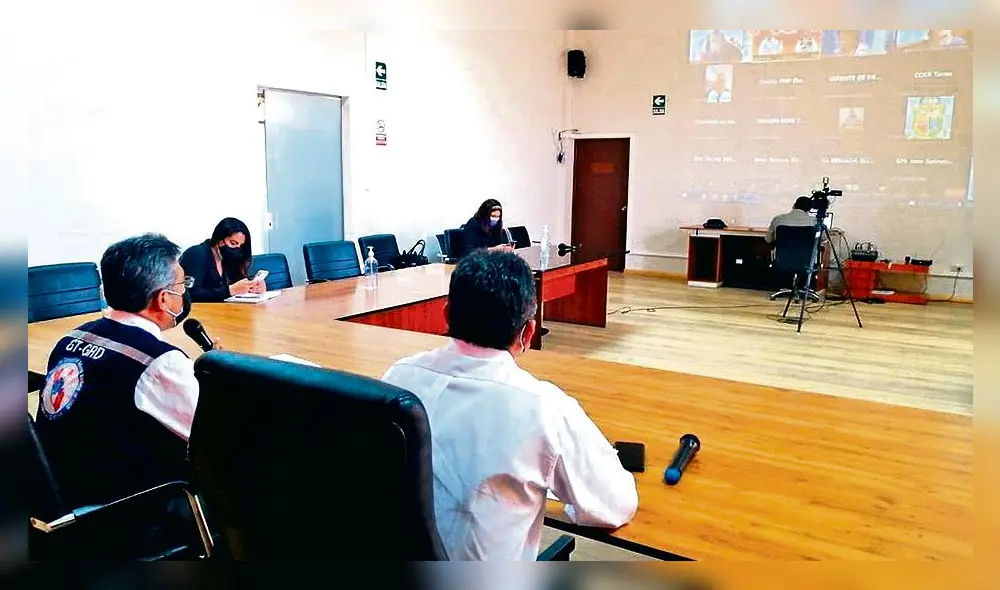 Reuniones. En Tacna se preparan para reapertura. Foto: La República