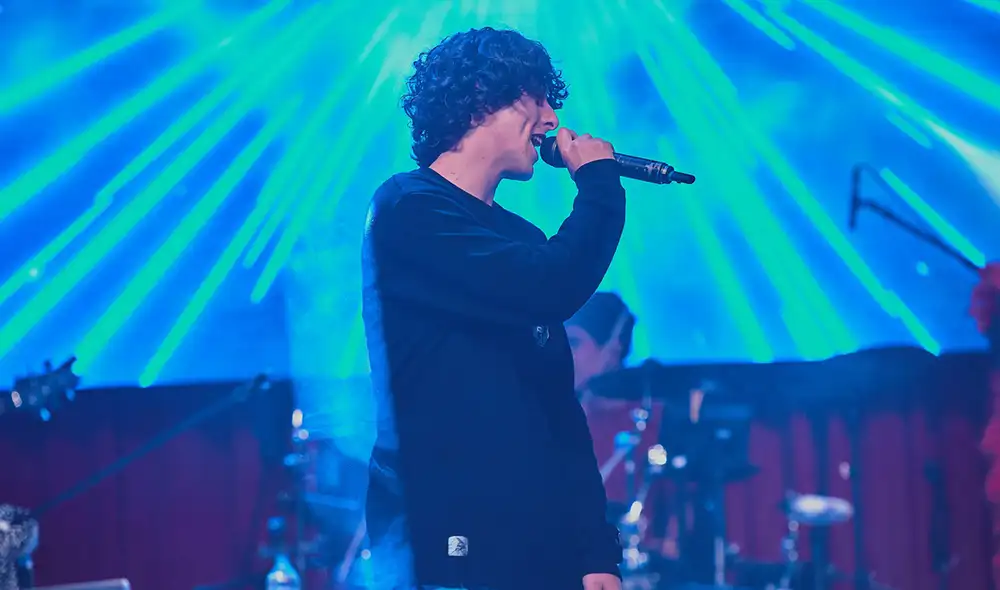 Jaze rapeando en su concierto en México. Foto: Instagram de Jaze.