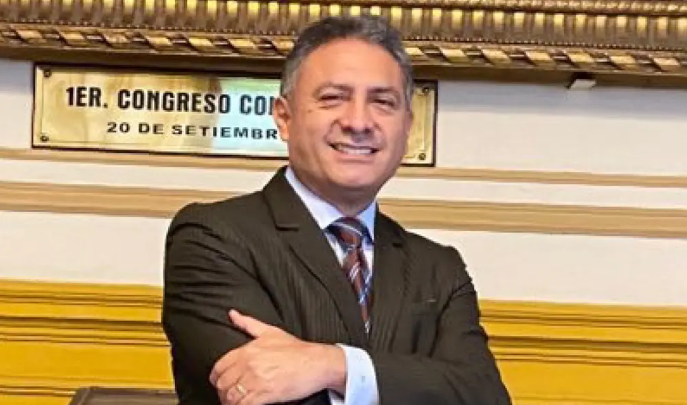 Carlos Jaico reemplazaría en el cargo de secretario general de Palacio de Gobierno a Bruno Pacheco. Foto: Twitter de Carlos Jaico