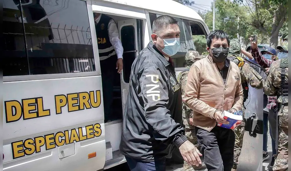 Recta final. Juez inició lectura de resolución sobre pedido de 36 meses de prisión preventiva contra Cáceres, funcionarios y consejeros regionales. Juez seguirá hoy con la lectura del fallo. Foto: Rodrigo Talavera/ La República