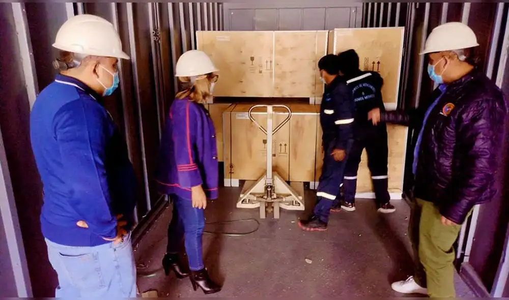 Autoridades dispusieron la repartición de oxígeno medicinal a nosocomios de Áncash. Foto: Diresa Autoridades dispusieron la repartición de oxígeno medicinal a nosocomios de Áncash. Foto: Diresa