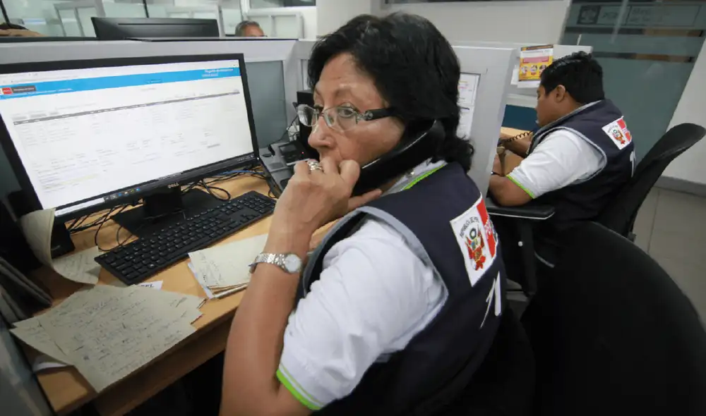 Las líneas de emergencia atienden las 24 horas en todo el país. Foto: La República Las líneas de emergencia atienden las 24 horas en todo el país. Foto: La República