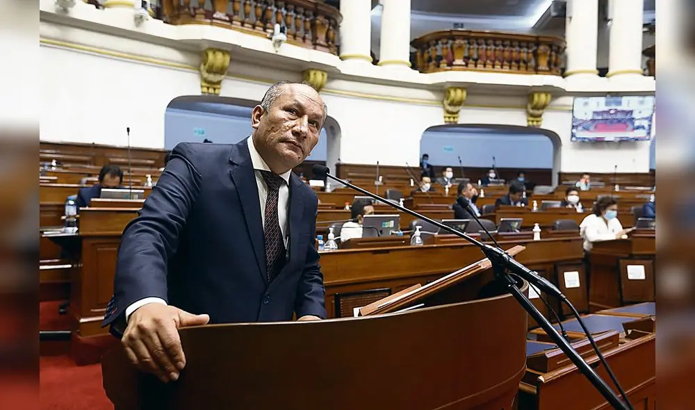 En Pleno. Silva respondió 41 preguntas de cuestionamientos. Foto: difusión