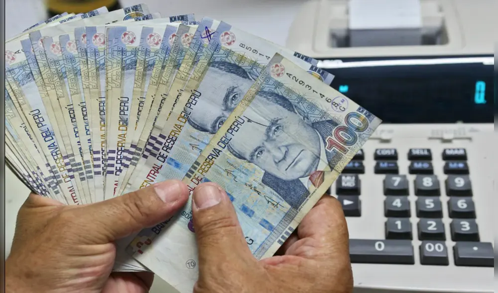 Descubre AQUÍ cuánto te corresponde por Ley de la Gratificación Navideña 2021 y cómo calcular el monto. Foto: Andina