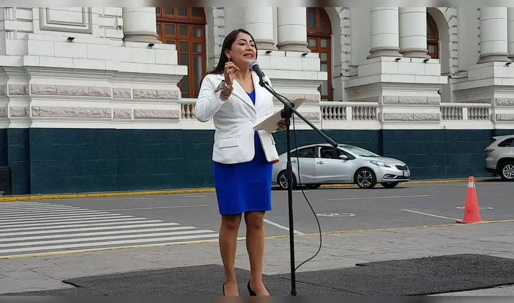 Kelly Portolatino aseguró que le han ofrecido otra comisión al ser motivados por intereses personales. Foto: Grace Mora / URPI-La República