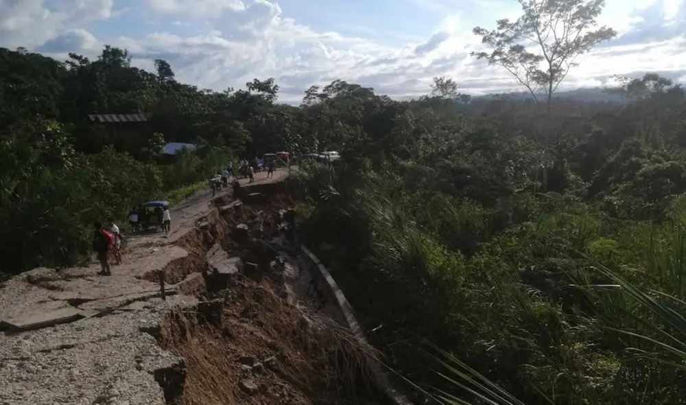 Algunas zonas se vieron afectadas por el terremoto de 7.5. Foto: Radio Kampagkis Algunas zonas se vieron afectadas por el terremoto de 7.5. Foto: Radio Kampagkis
