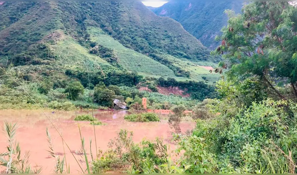 Moradores temen desborde. Foto: Richard Ramos Moradores temen desborde. Foto: Richard Ramos