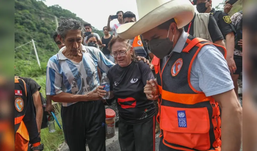 El jefe del Estado mencionó que se evalúa la implementación de un puente aéreo para trasladar a la gente afectada por el sismo en Amazonas. Foto: Presidencia