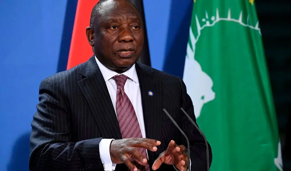 Ramaphosa anunció que el país intensificará la inoculación contra la COVID-19 y comenzará el proceso para introducir dosis de refuerzo. Foto: Infobae