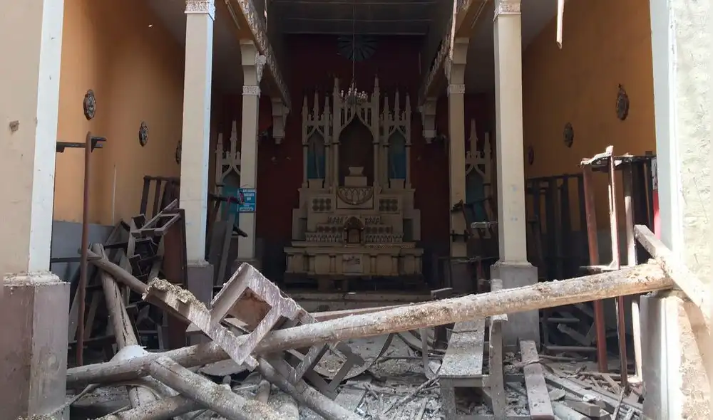 Parte de la capilla de este hospital sucumbió durante las lluvias del 2017. Foto: Rosa Quincho/URPI LR Chiclayo.