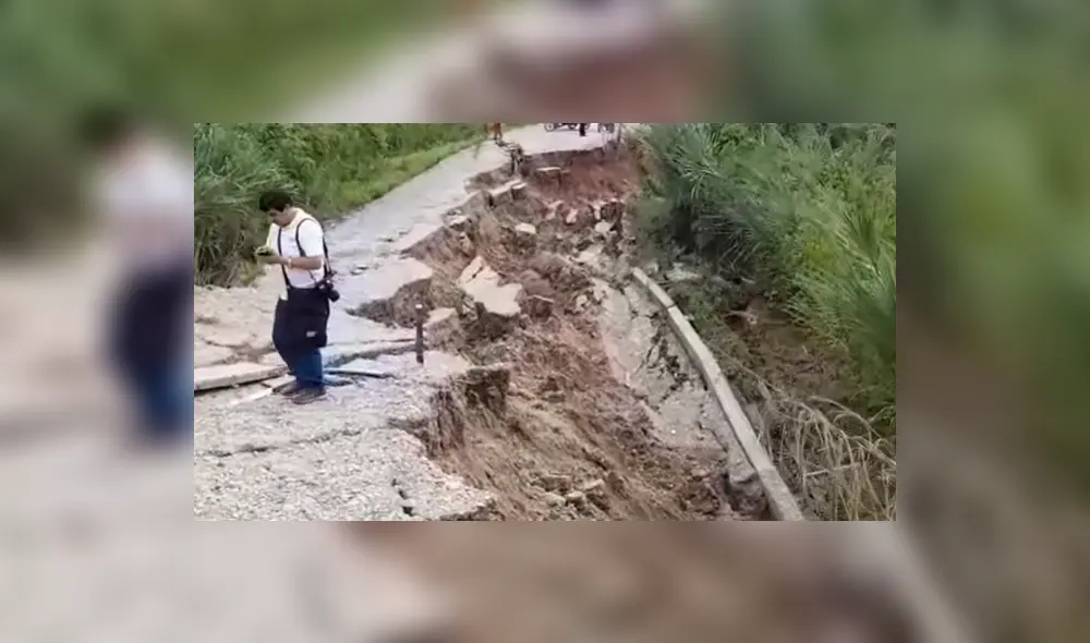 Carretera queda intransitable tras terremoto. Foto: captura / Facebook Carretera queda intransitable tras terremoto. Foto: captura / Facebook