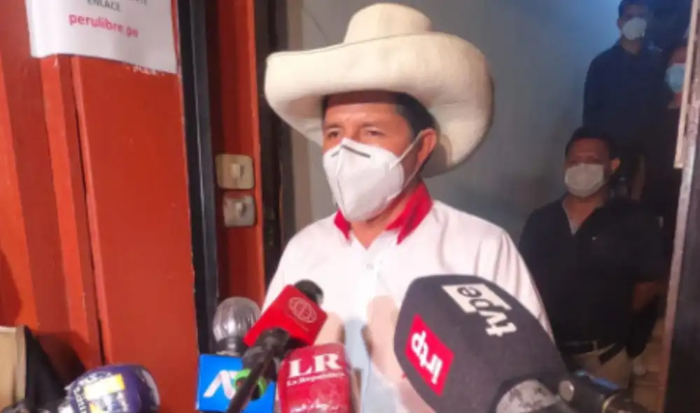 Pedro Castillo sostuvo reuniones con altos funcionarios y empresarios en el predio del pasaje Sarratea en Breña. Foto: Grace Mora/La República Pedro Castillo sostuvo reuniones con altos funcionarios y empresarios en el predio del pasaje Sarratea en Breña. Foto: Grace Mora/La República