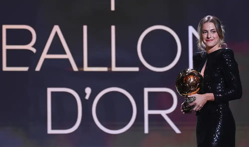 Alexia Putellas ganó el triplete con FC Barcelona y fue galardonada en el Balón de Oro 2021. Foto: AFP