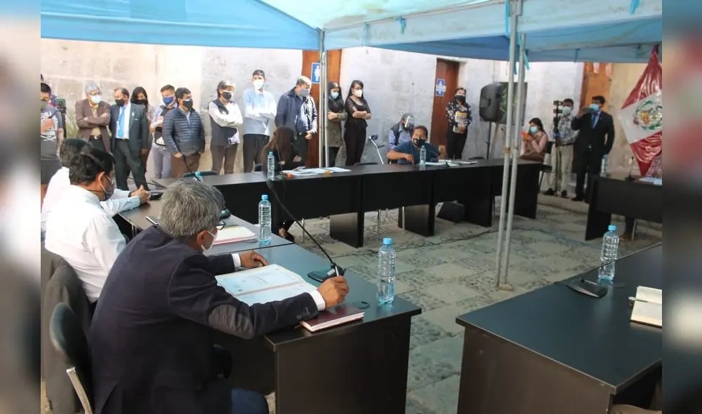 La vacancia de Gutiérrez volverá a debatirse en una próxima sesión extraordinaria convocada por el presidente del Consejo. Foto: difusión La vacancia de Gutiérrez volverá a debatirse en una próxima sesión extraordinaria convocada por el presidente del Consejo. Foto: difusión