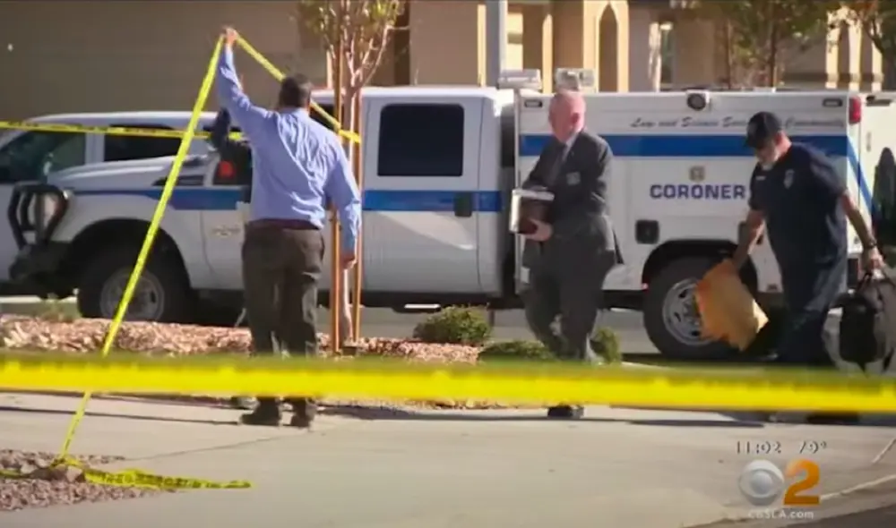 La abuela de los infantes, una mujer con más de 50 años, también murió en el incidente registrado la noche del domingo. Foto: captura de CBS Los Angeles