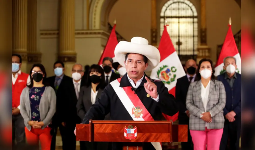 Continúa la polémica por reuniones del presidente Pedro Castillo fuera de su despacho. Foto: EFE