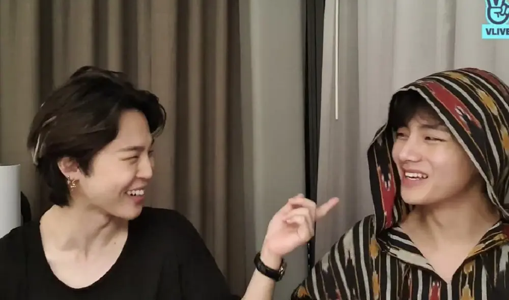 Jimin y V realizaron un VLive luego del concierto. Foto: captura de VLive