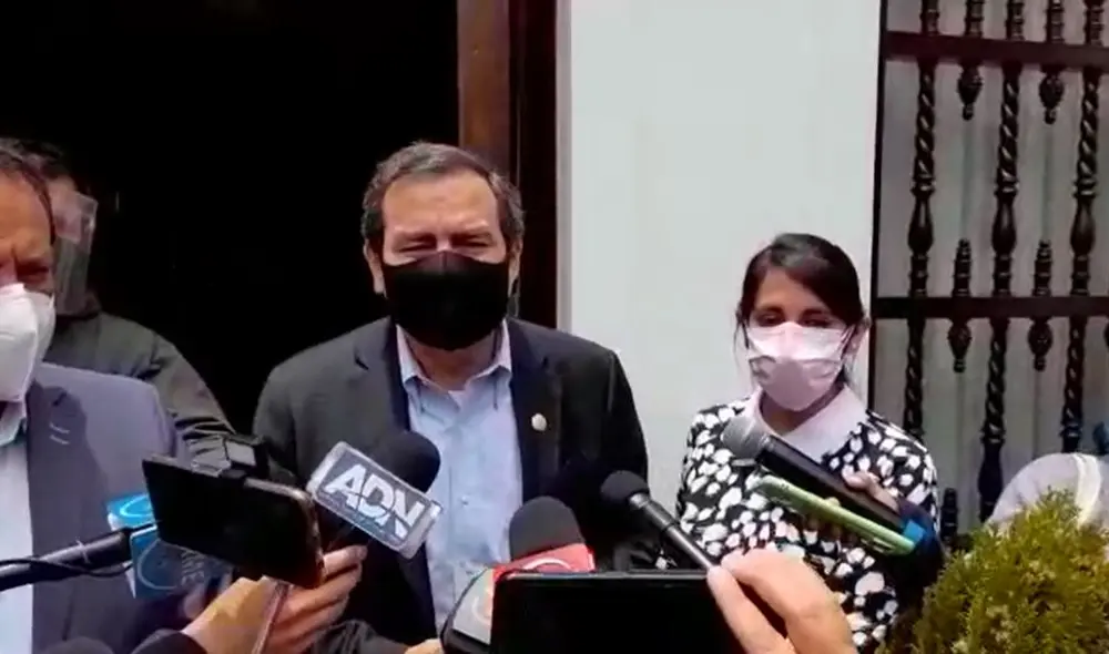 Óscar Caipo dijo también cuestionó al Congreso de la República. Foto: Captura video La República