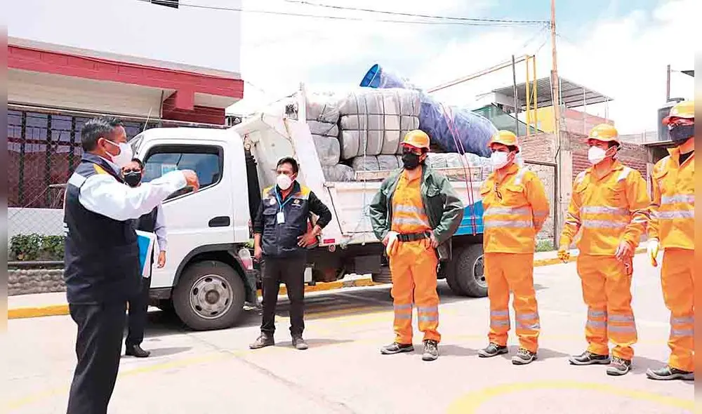 Trabajo. Ayer se presentó plan para temporada de lluvias. Foto: La República Trabajo. Ayer se presentó plan para temporada de lluvias. Foto: La República