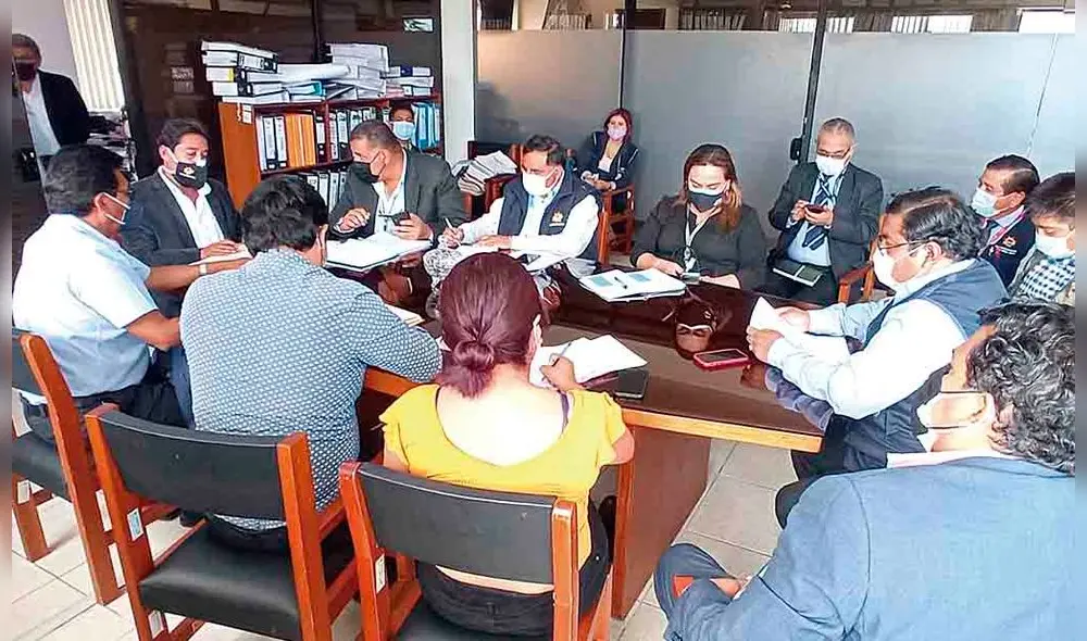 Autoridades se reunieron. Foto: La República Autoridades se reunieron. Foto: La República