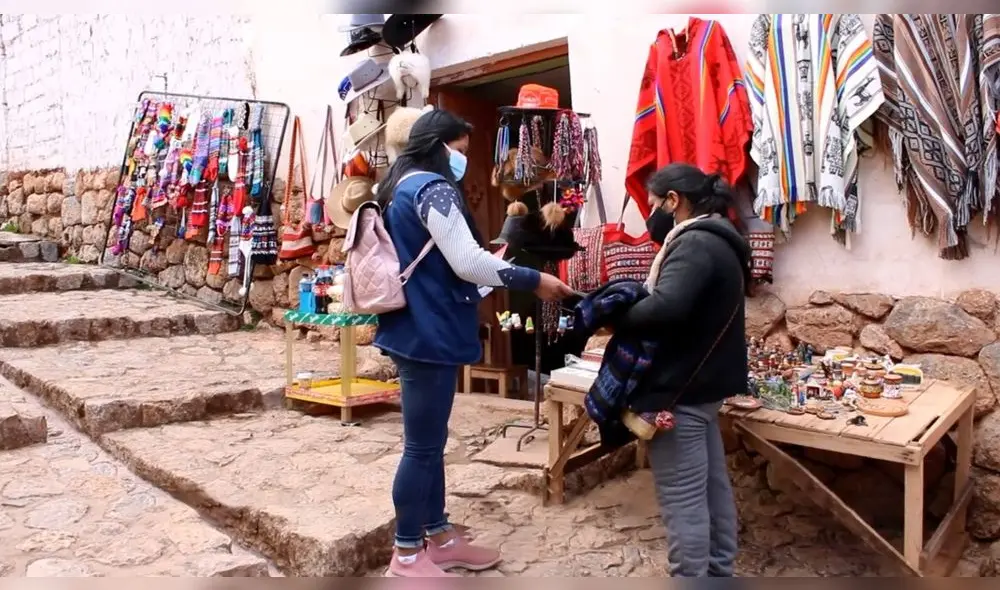 Joven promueve formalidad entre artesanas de su región. Foto: captura de Lucy Sallo