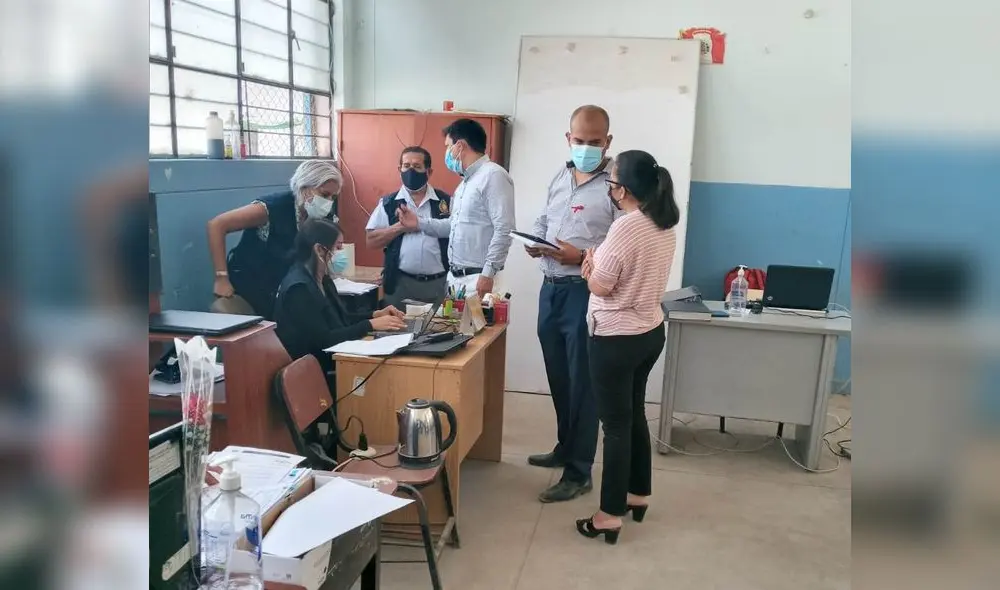 Fiscalía realizó una diligencia de allanamiento e incautación de documentos. Foto: Fiscalía Fiscalía realizó una diligencia de allanamiento e incautación de documentos. Foto: Fiscalía