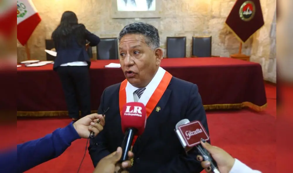 Parlamentario se encuentra en Arequipa por la semana de representación. Foto: Elizabeth Huanca/La República