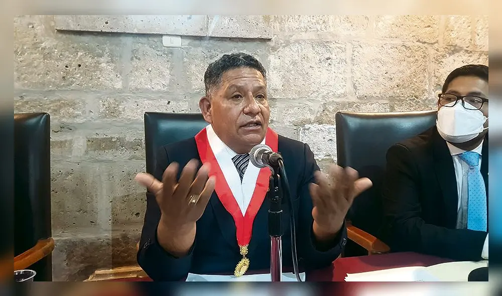 Defensa. Congresista Medina sustentó su propuesta de ley. Foto: La República Defensa. Congresista Medina sustentó su propuesta de ley. Foto: La República