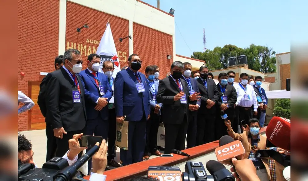 Carlos Rúa dice que están a favor de las investigaciones transparentes. Foto: J.Mendoza/La República