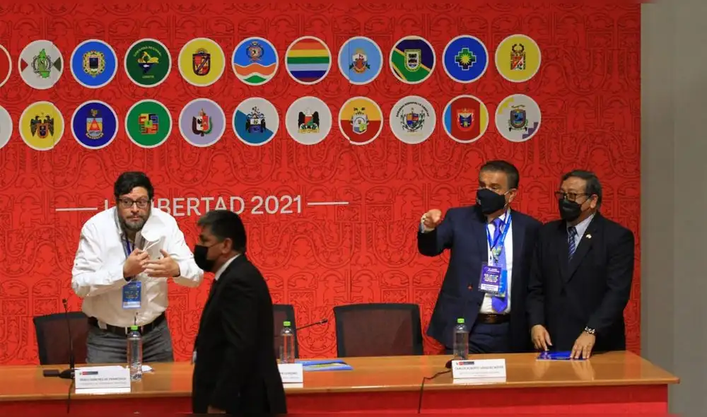 Gobernador de La Libertad, Manuel Llempén, lo consideró una "falta de consideración y respeto". Foto: Jaime Mendoza