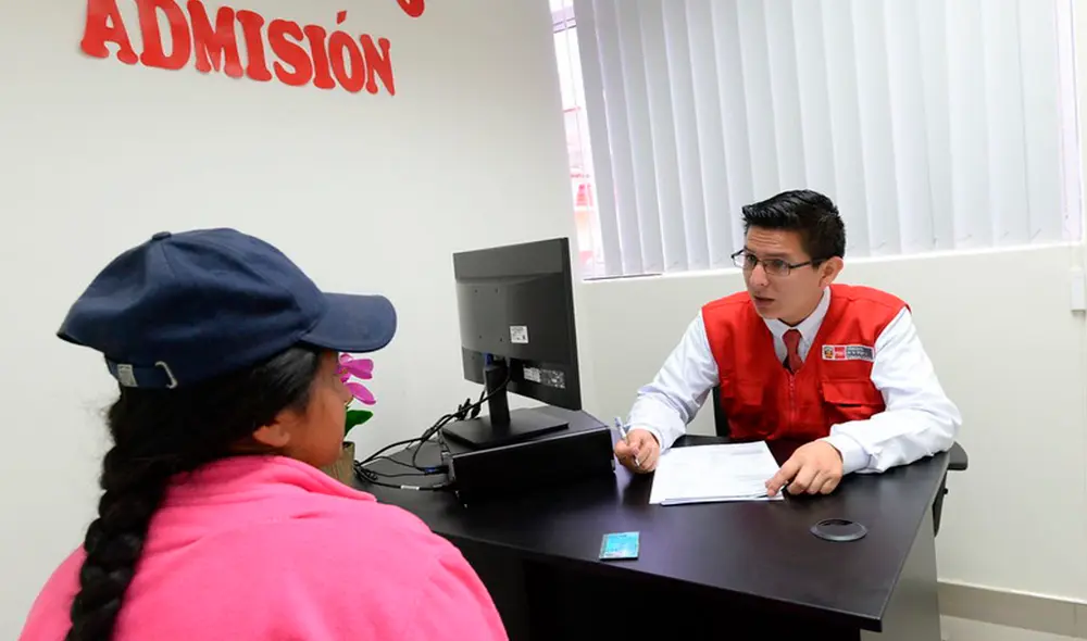 Los CEM brindan apoyo y orientación a mujeres víctimas de la violencia familiar o sexual. Foto: MIMP